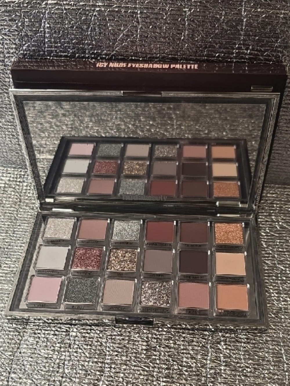 HUDA BEAUTY Icy Nude Eyeshadow Palette - Dark Brown